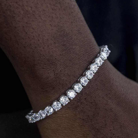 How to Choose and Style White Gold Bracelets