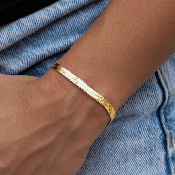 Herringbone Bracelet in Yellow Gold- 4mm