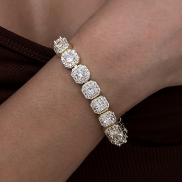 Clustered Tennis Bracelet in Yellow Gold- 8.5mm