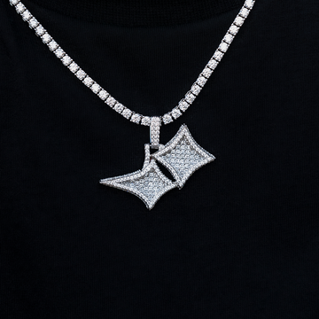 Large GLD Star Pendant in White Gold