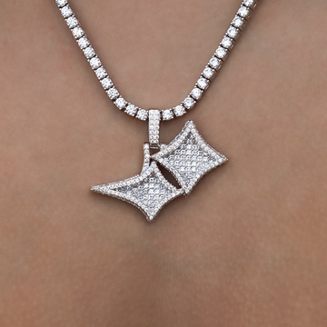 Large GLD Star Pendant in White Gold